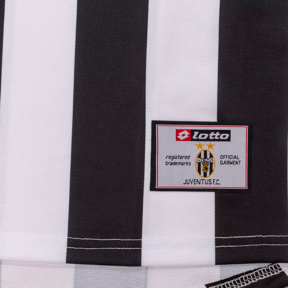 Juventus 2001/02 Home Kit