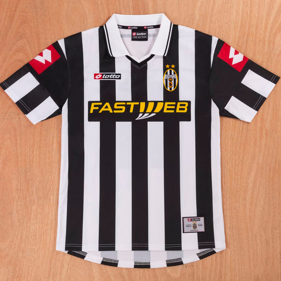 Juventus 2001/02 Home Kit