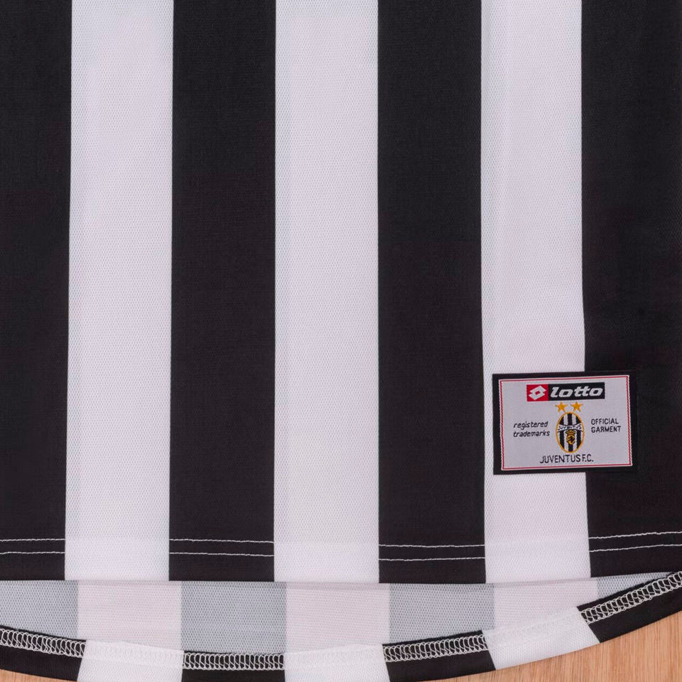 Juventus 2001/02 Home Kit